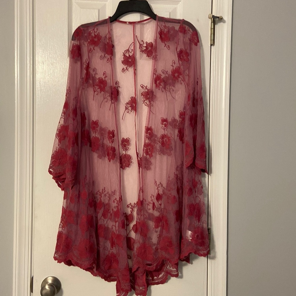 Francesca’s fuchsia lace layer